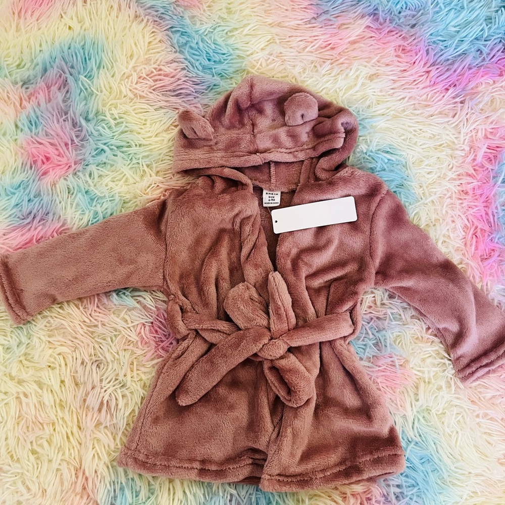 Adorable Mauve Dusty Pink Hooded Baby Robe